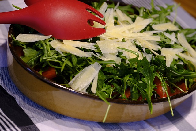 Tomatsallad med parmesanost