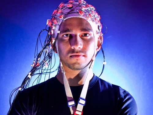 Hjärnläsningsenheter kan få åtkomst åt dina tankar och drömmar med hjälp av AI