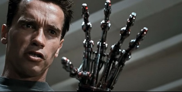 Tesla bygger en AI humanoid robot som heter Optimus, säger Elon Musk