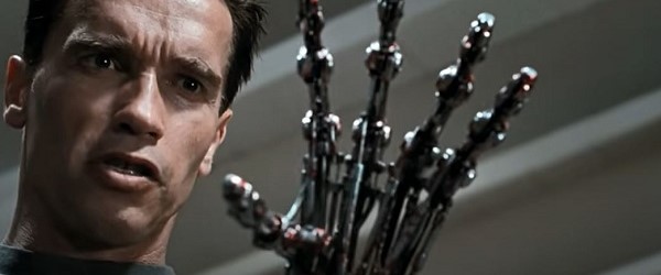 Före detta Google chef varnar att AI-forskare håller på att skapa gudliknande maskiner